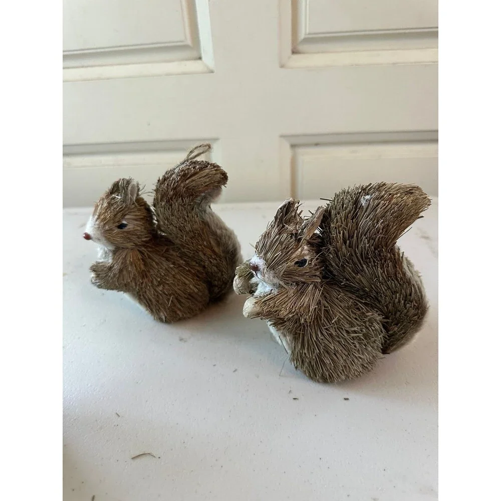 Natural Woodland Straw Squirrel Animal Figurine Christmas Ornament Set Of 4